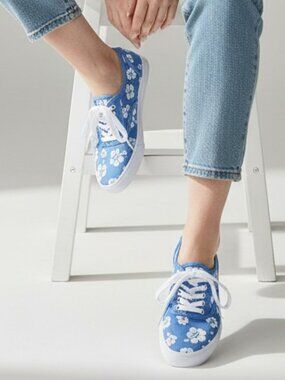 Blue Hawaiian casual sneakers - Mossimo brand